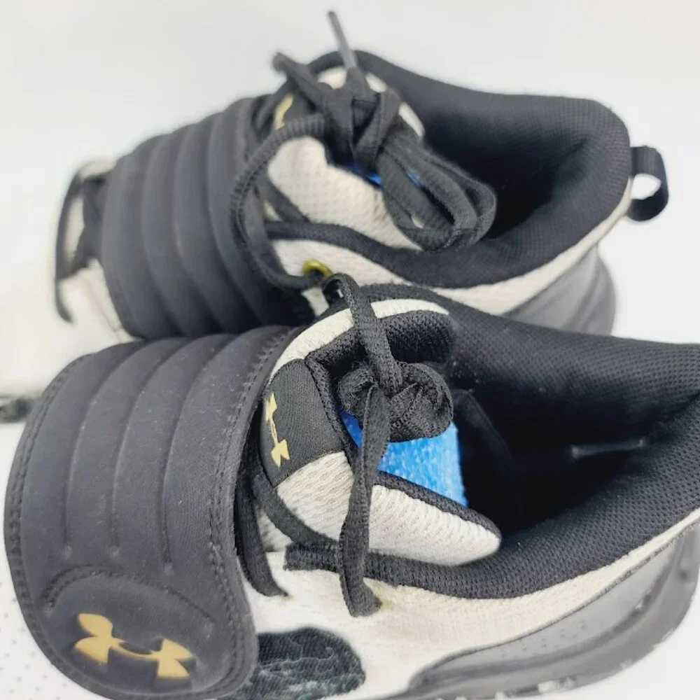 Under Armour Boy's Black White Zone BB Low Top Casual‎ Sneaker Shoes Size 6Y